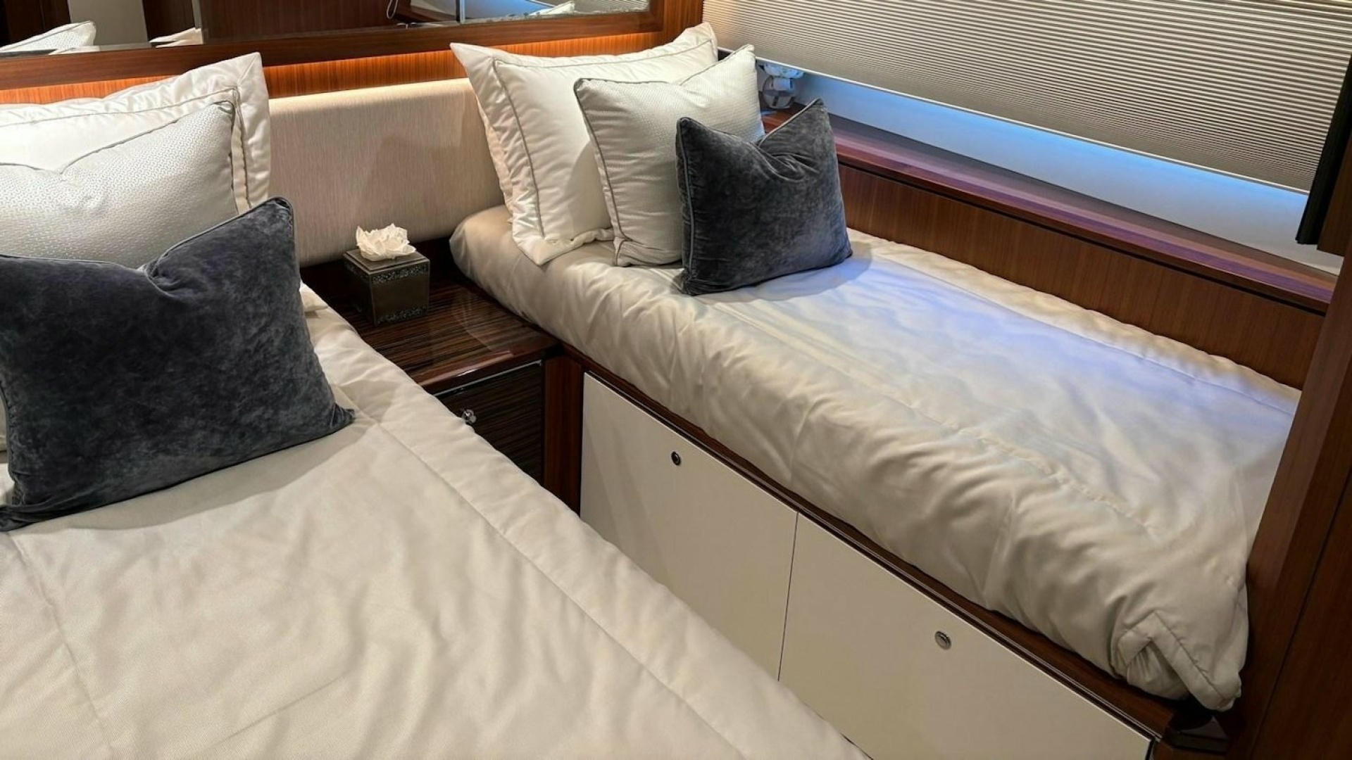 BELLA LISA 100ft Ocean Alexander Yacht For Sale