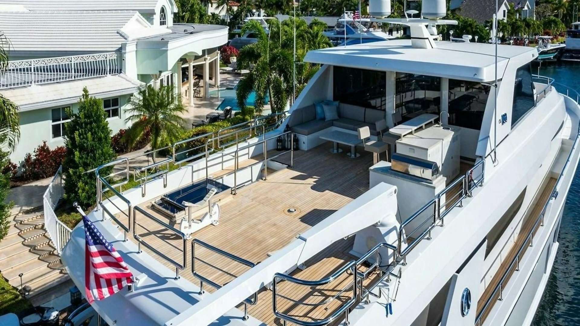 BELLA LISA 100ft Ocean Alexander Yacht For Sale