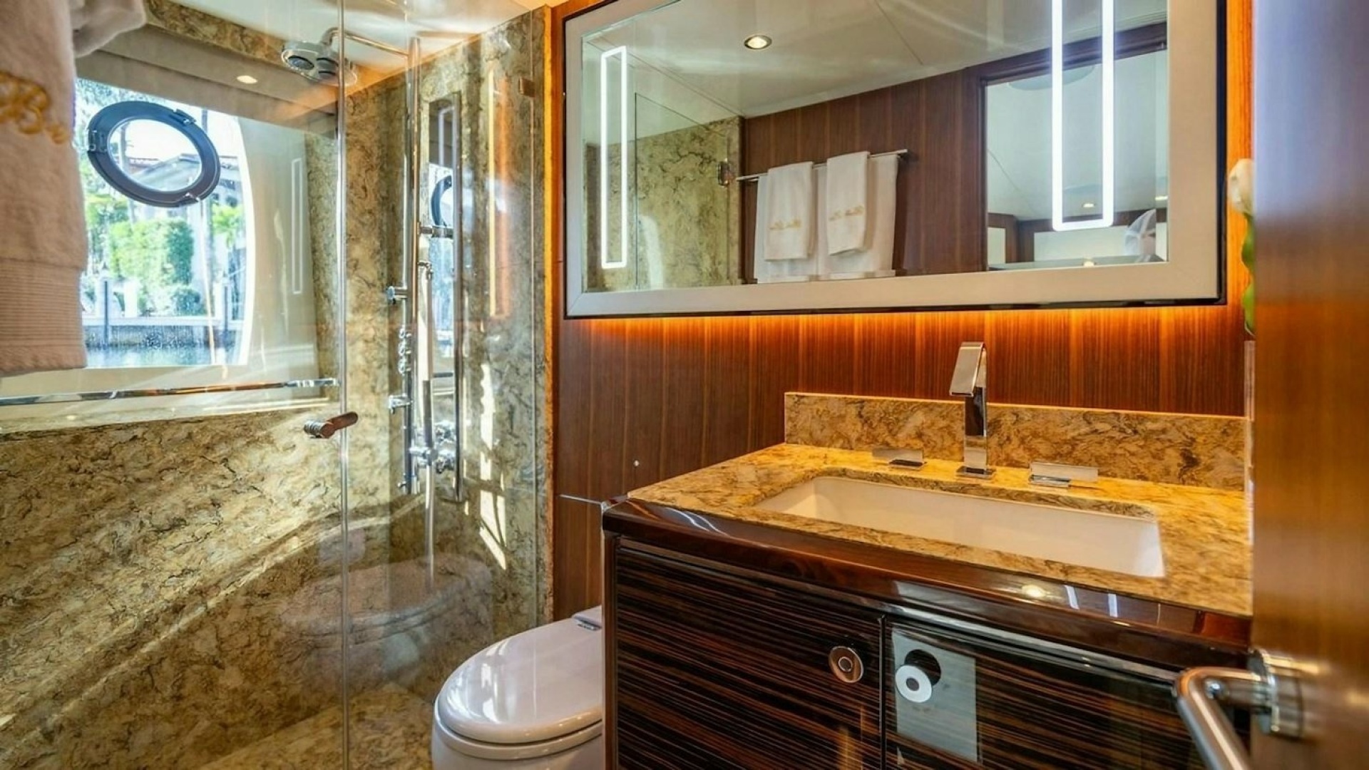 BELLA LISA 100ft Ocean Alexander Yacht For Sale
