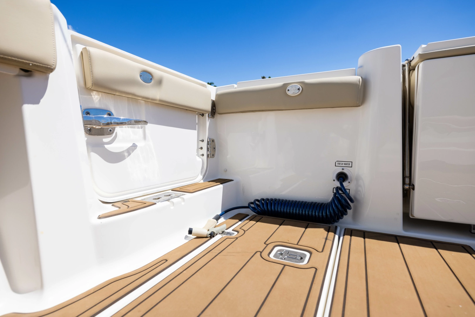Pursuit S 378 Sport Yacht For Sale