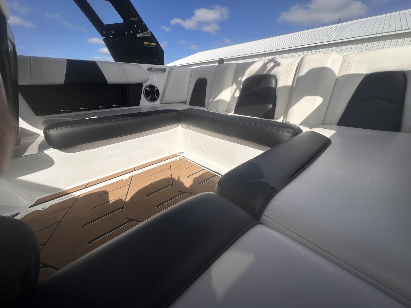 2019 Malibu 21 MLX WakeSetter