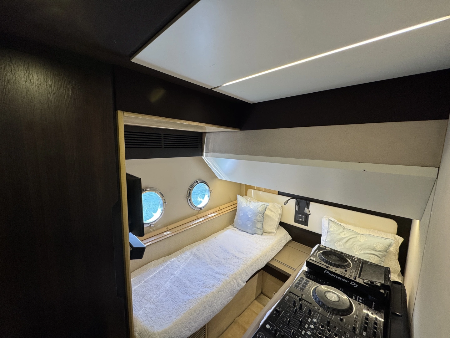 Azimut Fly Yacht For Sale