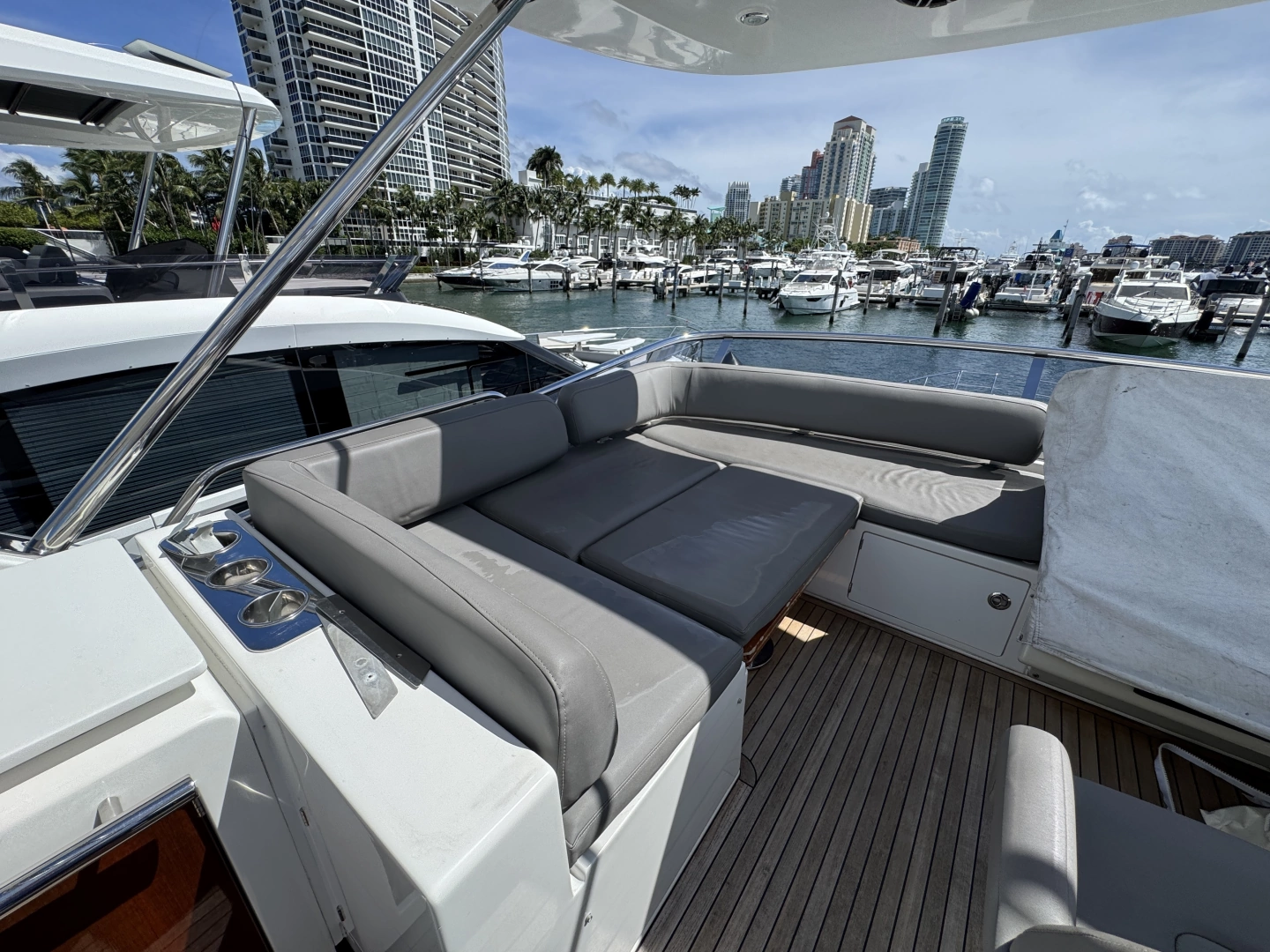 Azimut Fly Yacht For Sale
