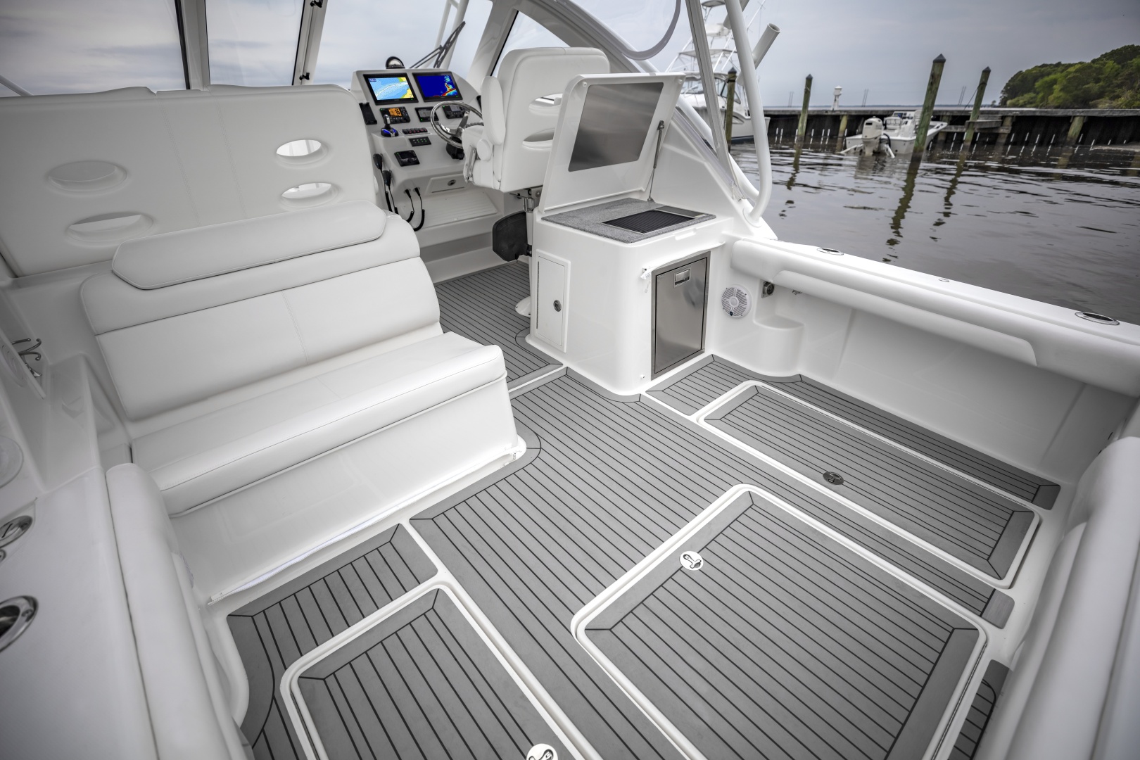 2027 Ablemarle 31 Dual Console
