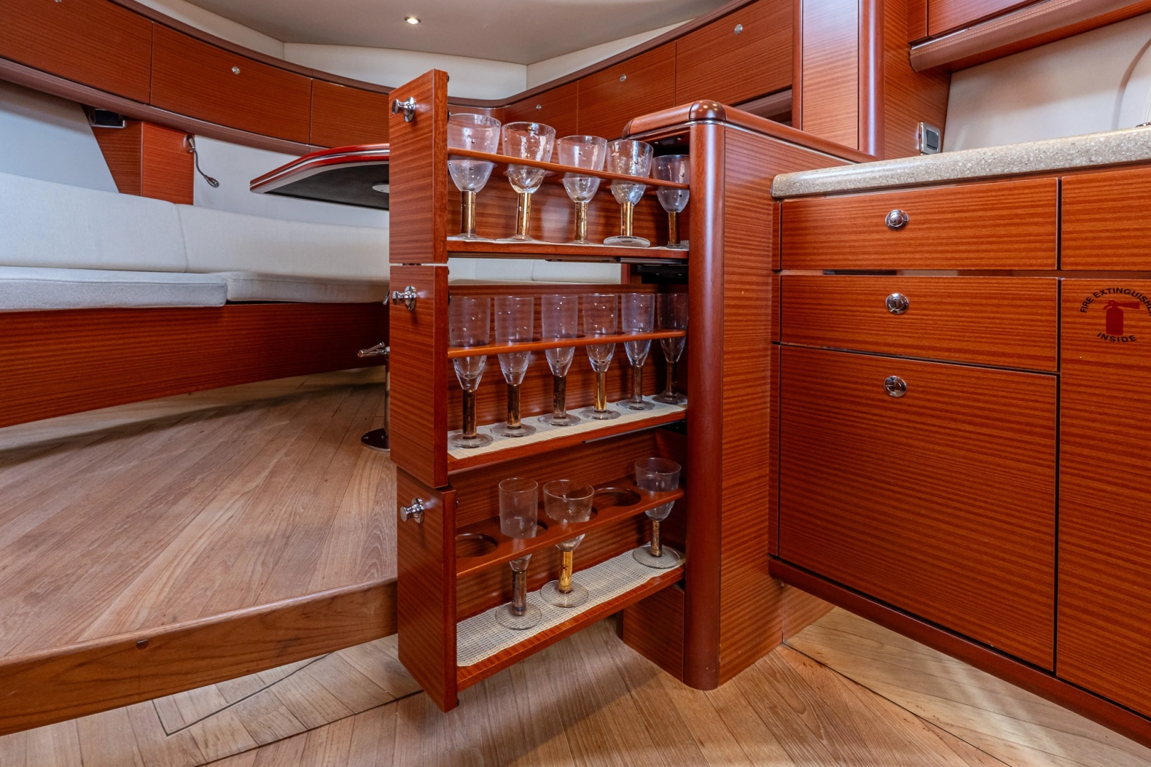 Zeelander  Yacht For Sale
