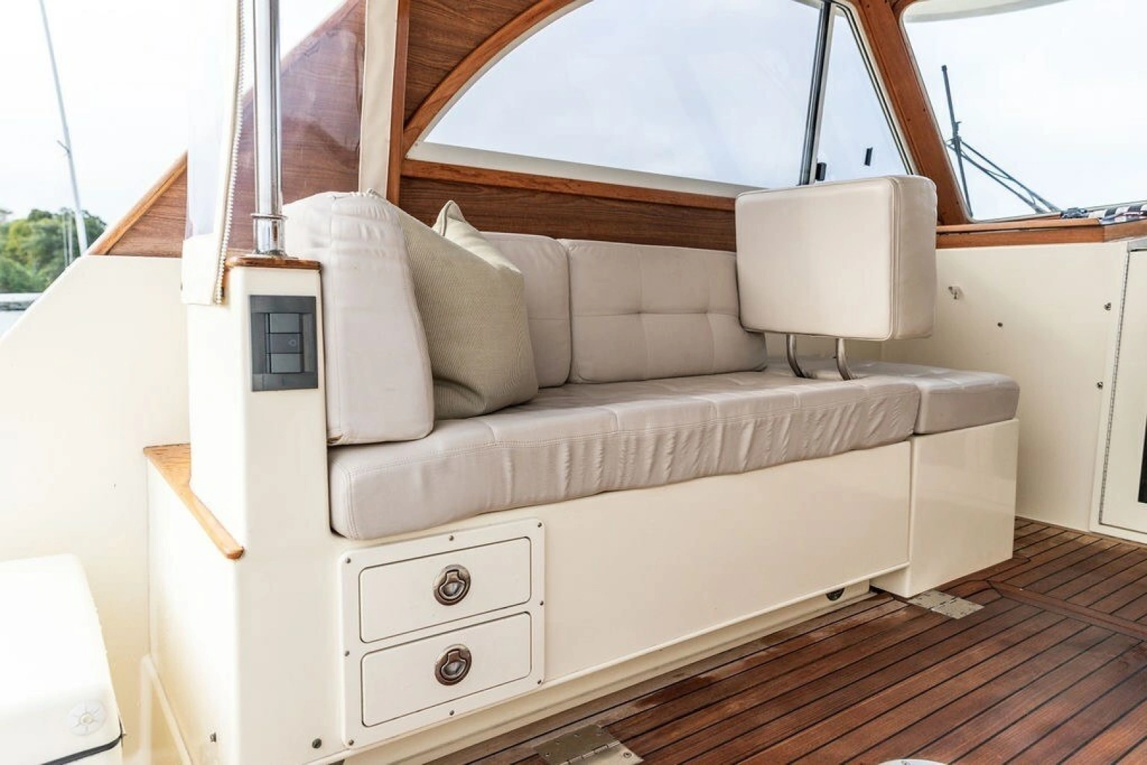Legacy Yachts 32 Yacht For Sale