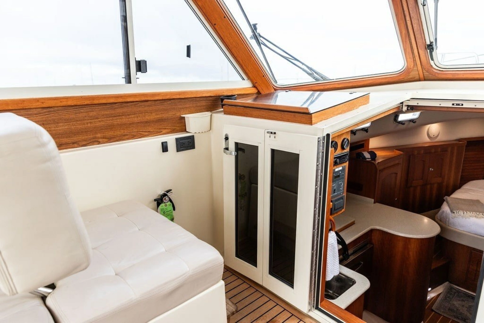 Legacy Yachts 32 Yacht For Sale