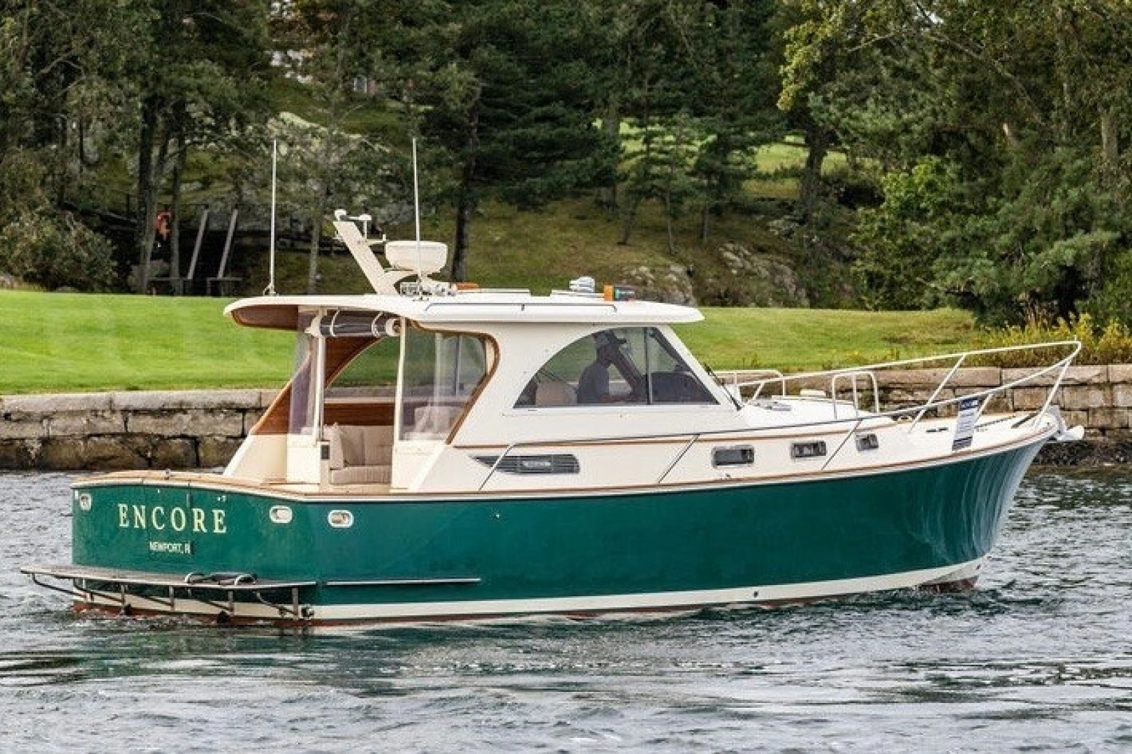 Legacy Yachts 32 Yacht For Sale