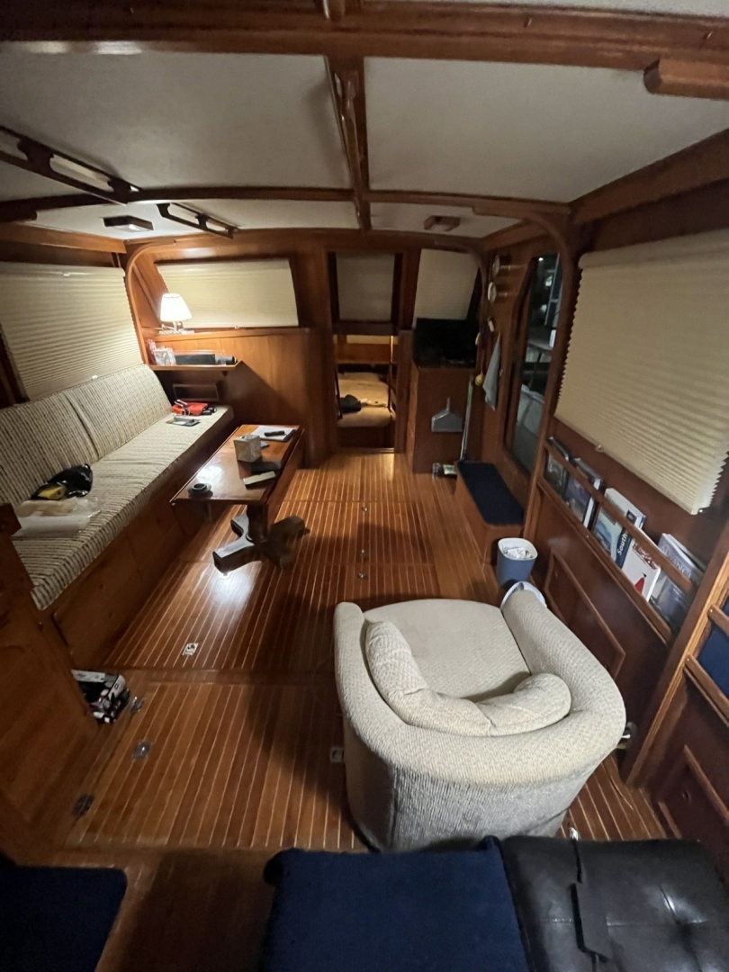 43ft Albin Yacht For Sale
