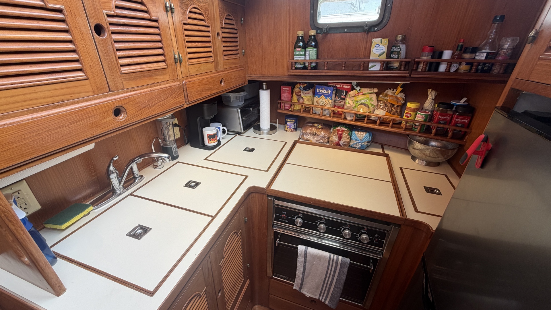 43ft Albin Yacht For Sale