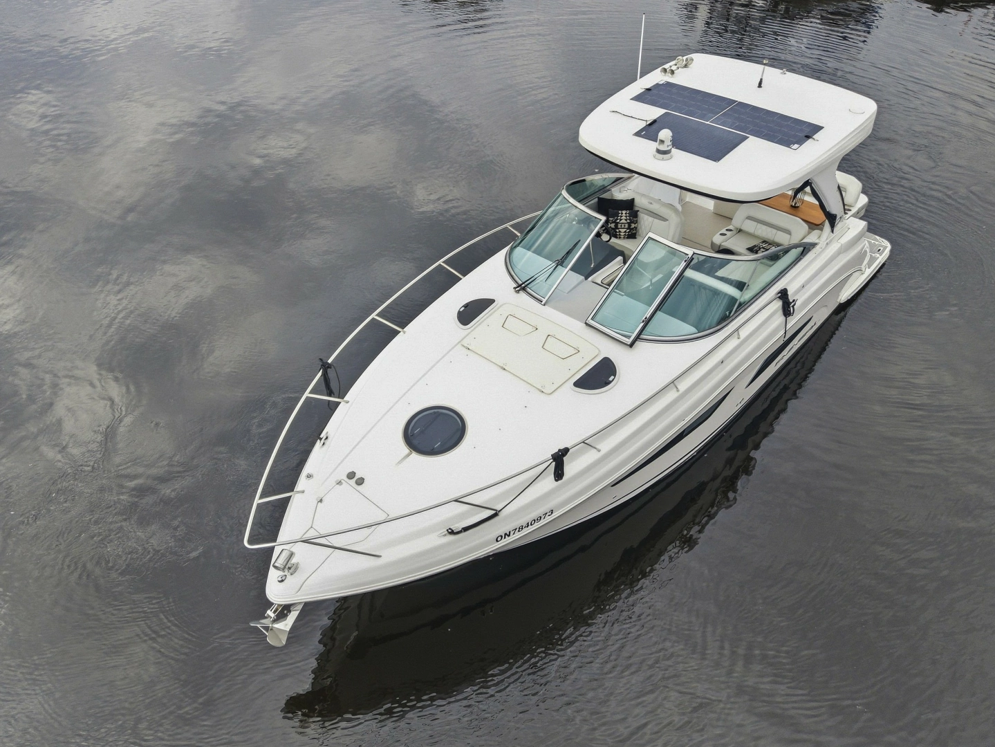 2021 Regal 33 Express, photo 1 of 25