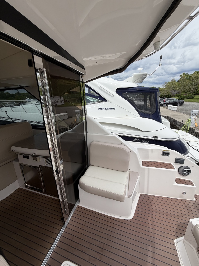 2011 Regal 46 Sports Coupe