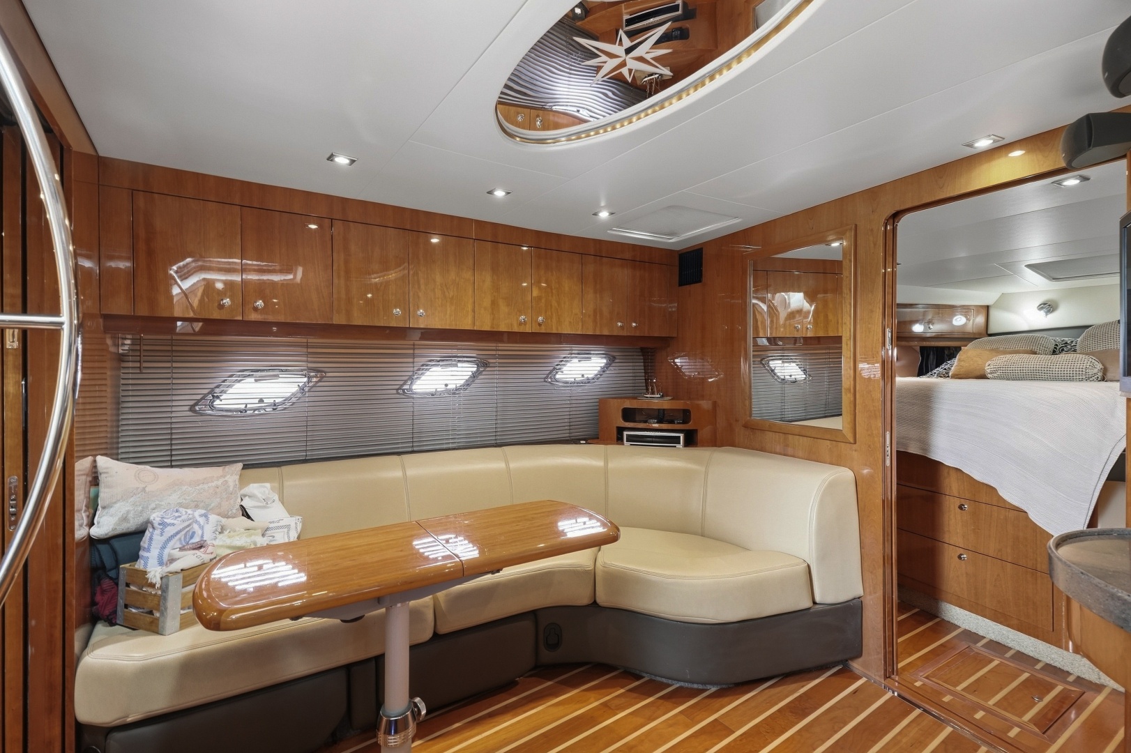 Knotty IV 46ft Regal Yacht For Sale