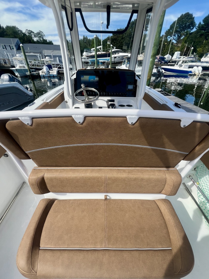 2024 Sea Hunt Ultra 255 SE