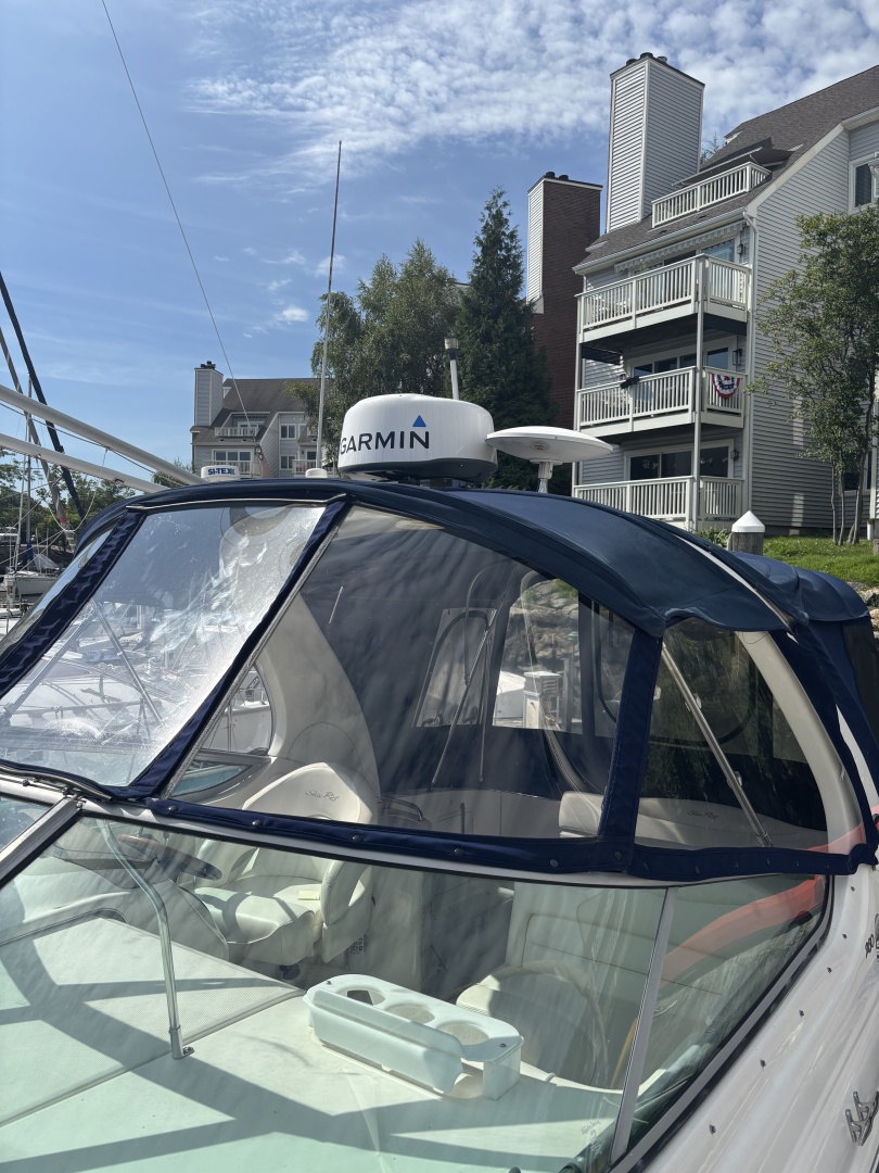 2004 Sea Ray 280 — photograph 3