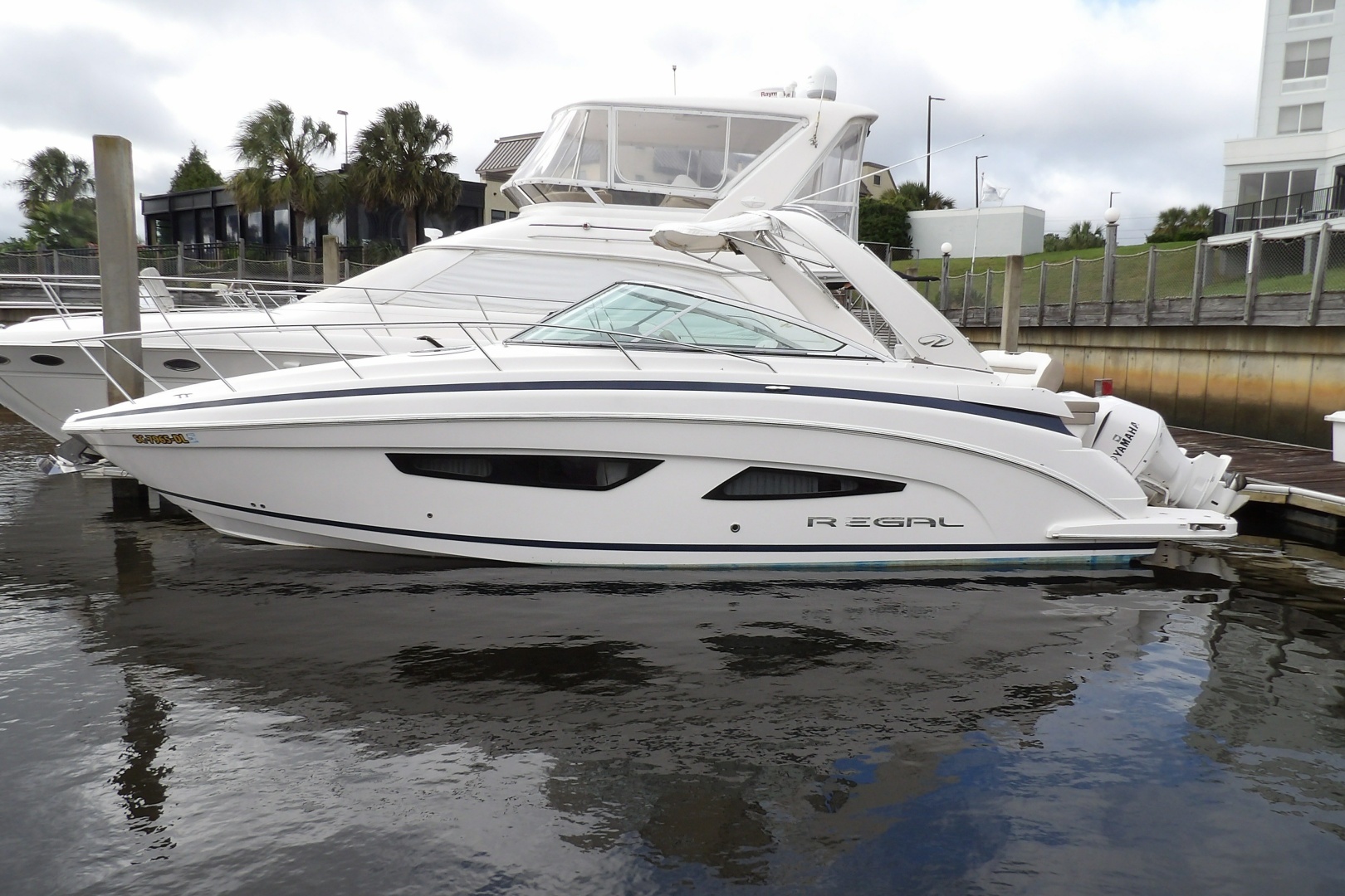 2018 Regal 33 XO