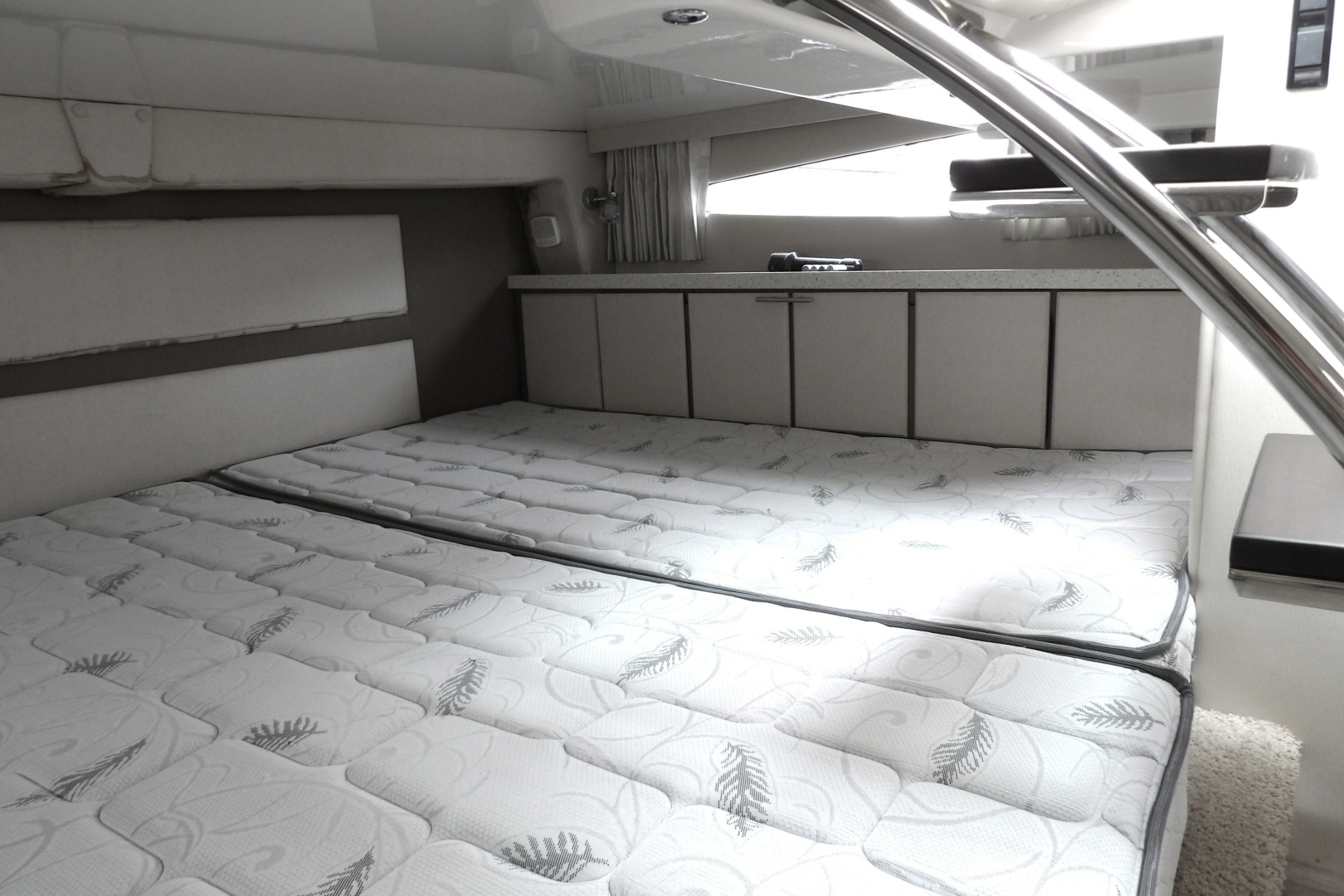 33ft Regal Yacht For Sale