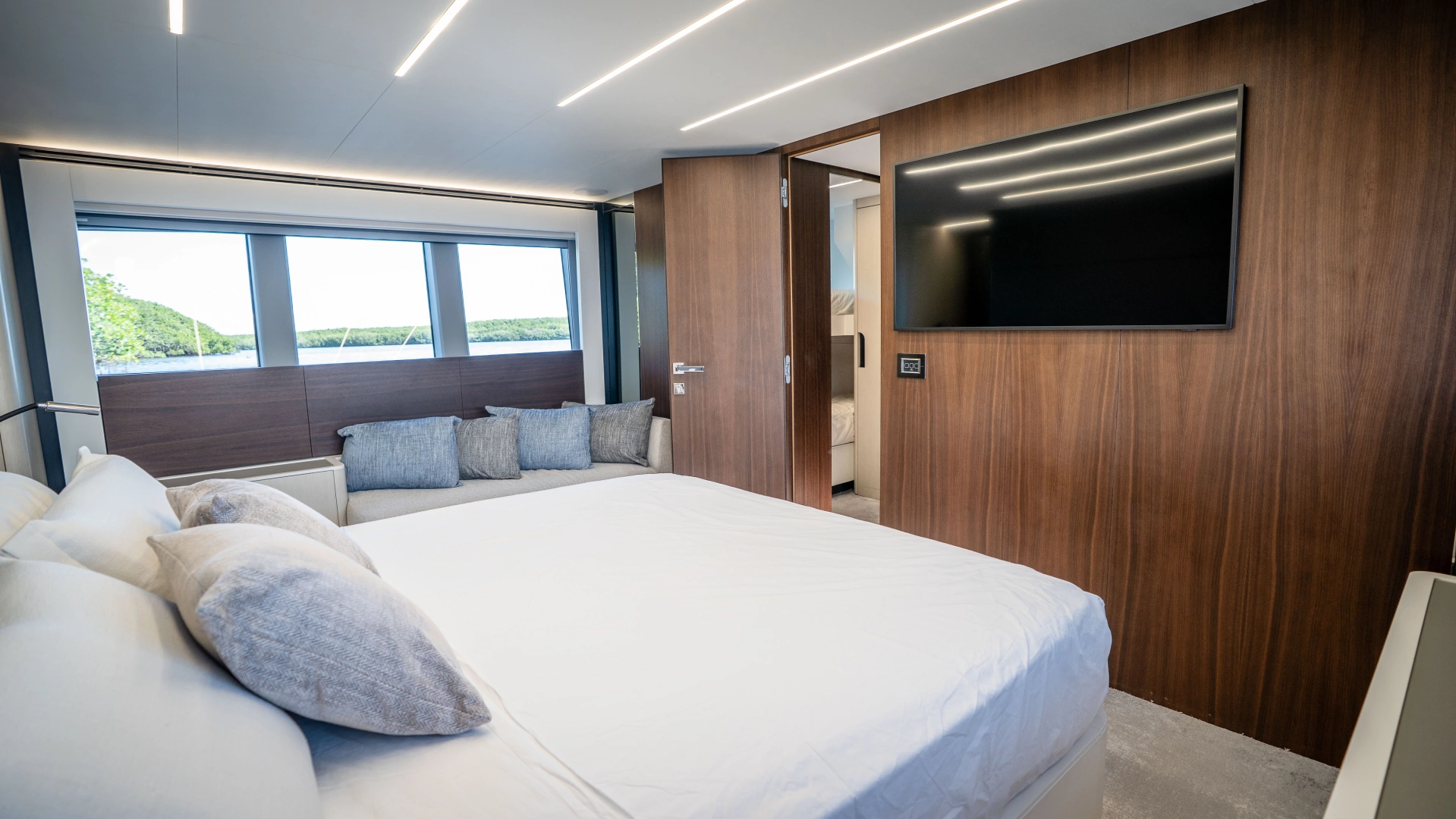 Astondoa Fly Yacht For Sale
