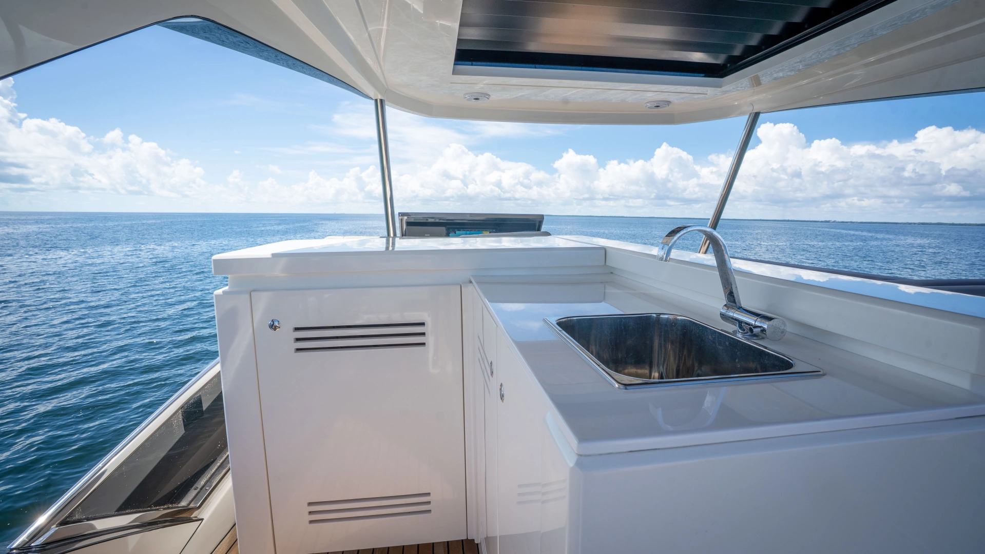Astondoa Fly Yacht For Sale