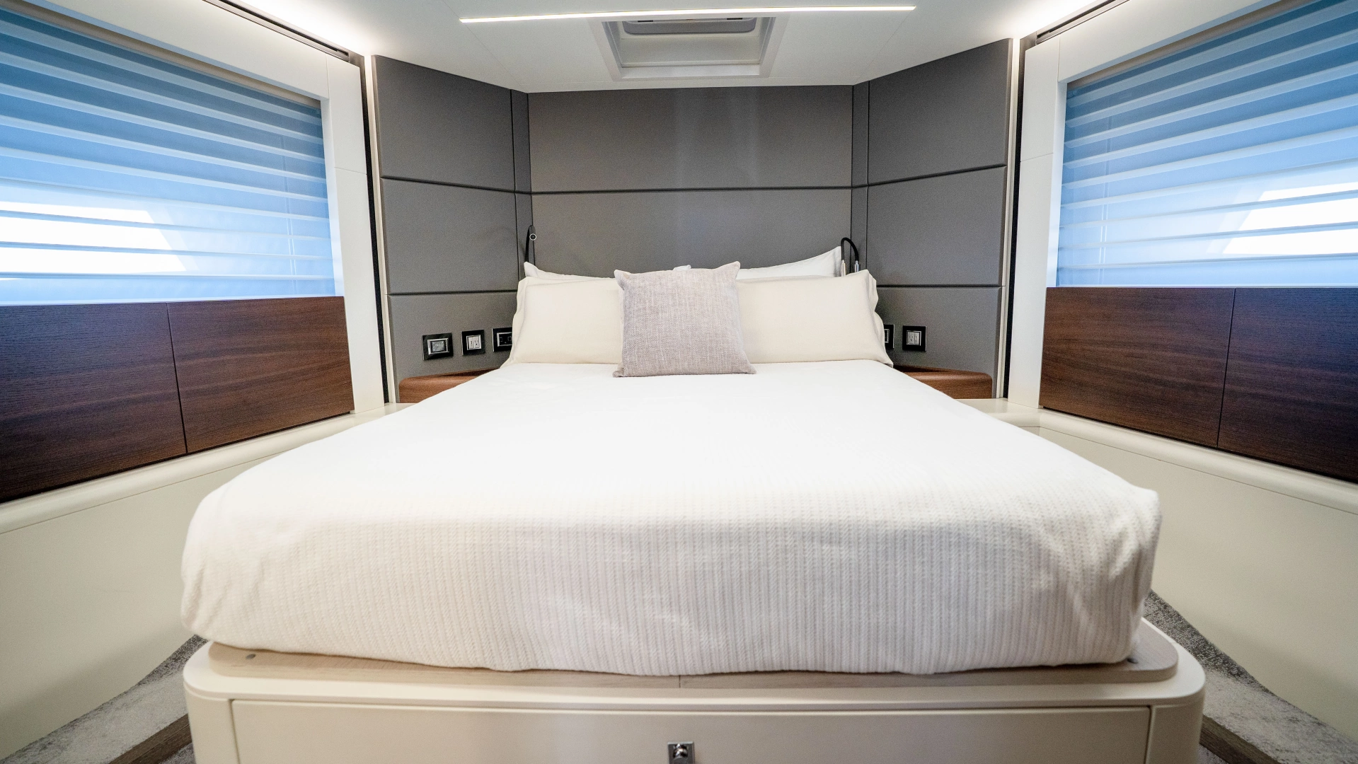 Astondoa Fly Yacht For Sale