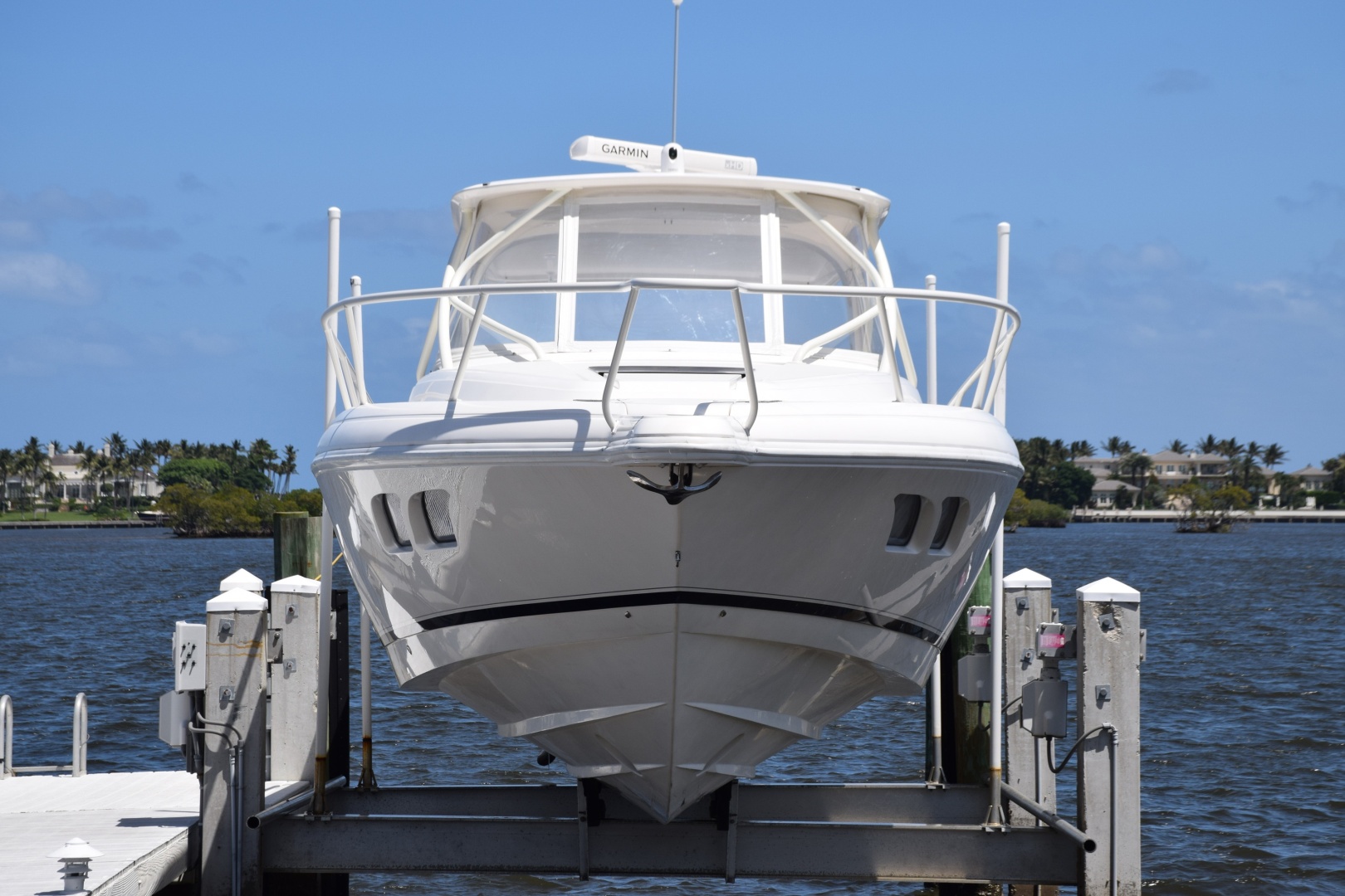 Deep V Hull With Lifting Strakes