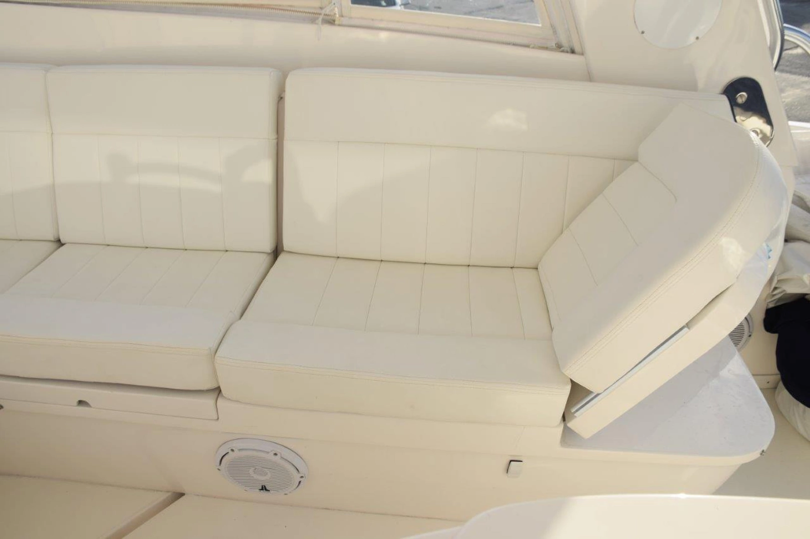 Intrepid 390 Sport Yacht Yacht For Sale