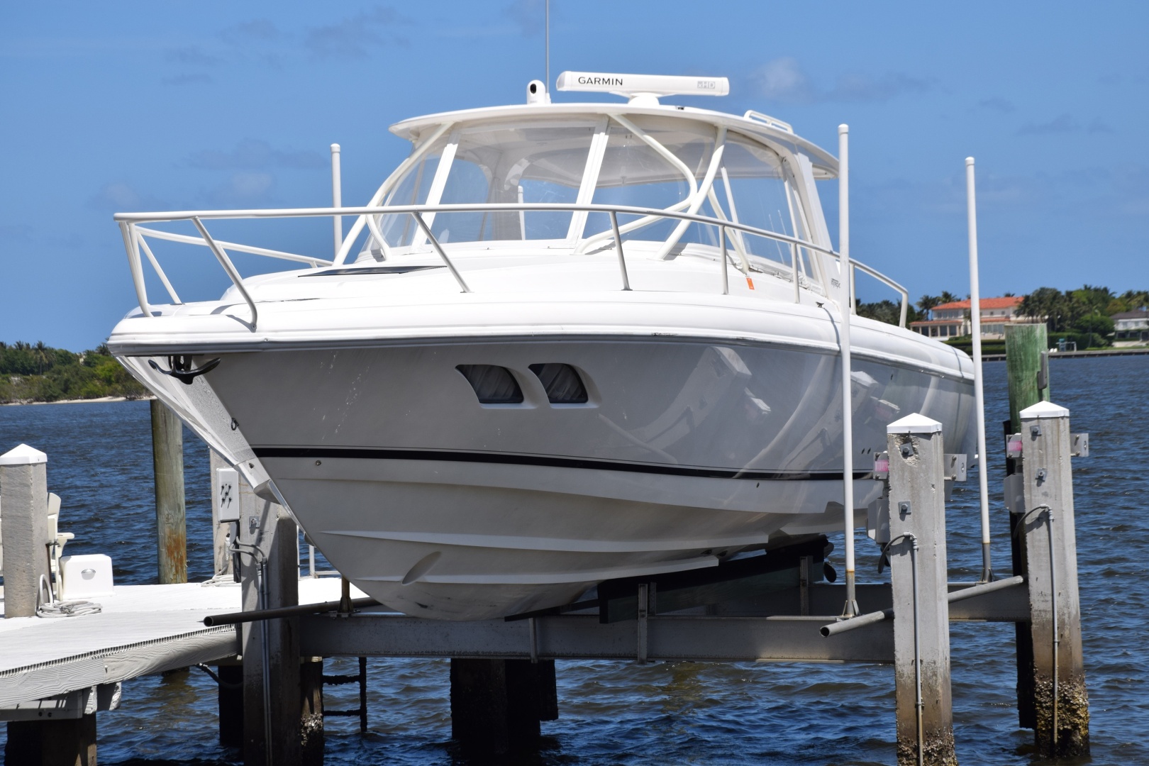 View Of Port Side Hull On The Boat Lift   Note Bottom Step And Bow Thruster