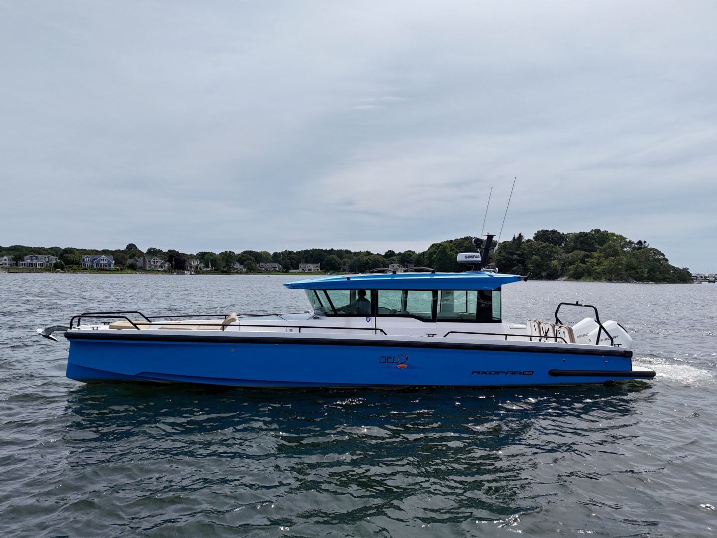 2021 Axopar 37 XC Cross Cabin