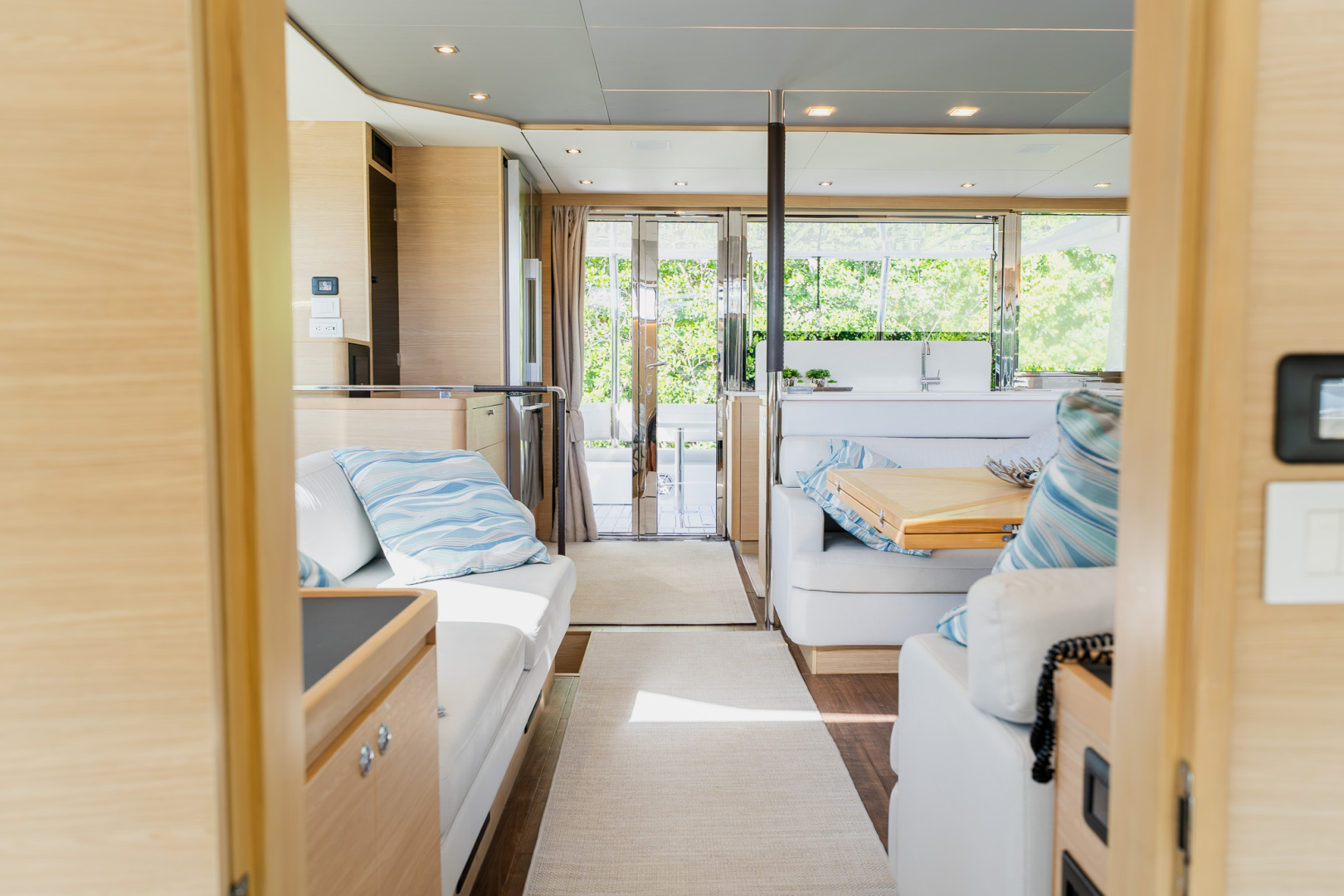 2022 Aquila 54 YACHT
