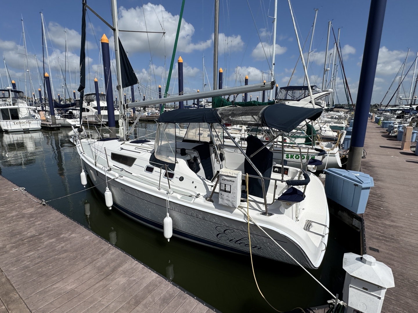2007 Hunter 31 — photograph 2
