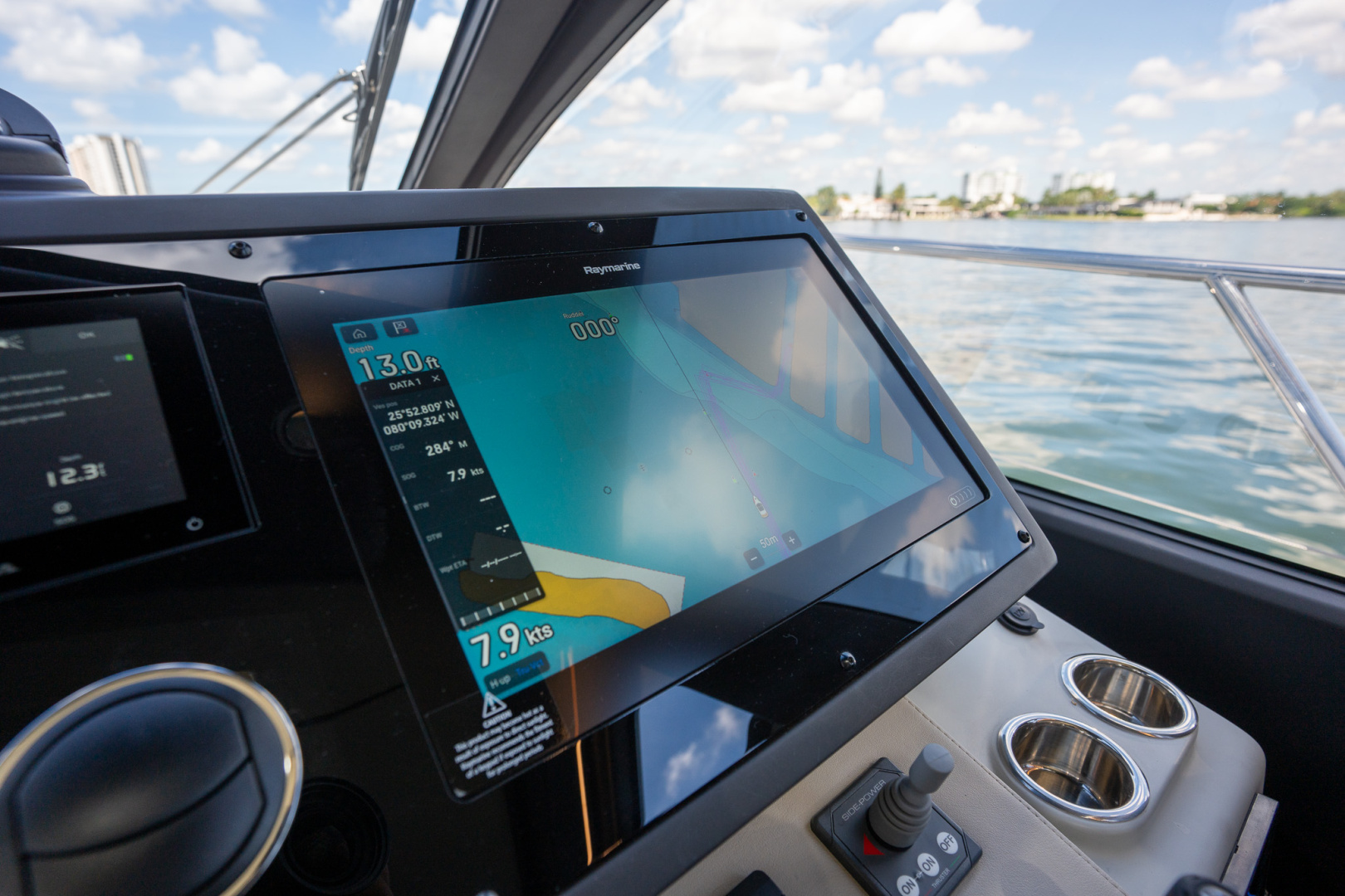 2022 Azimut S6