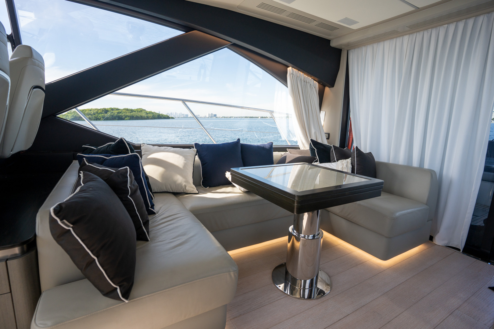 2022 Azimut S6