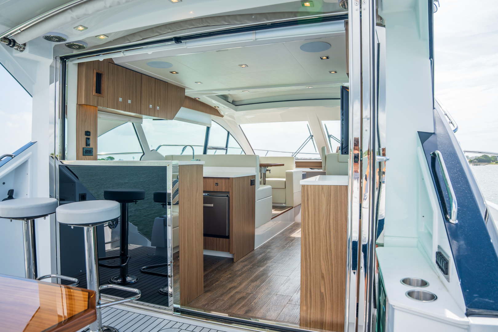 50ft Cruisers Yachts Yacht For Sale 50ft Cruisers Yachts Yacht For Sale