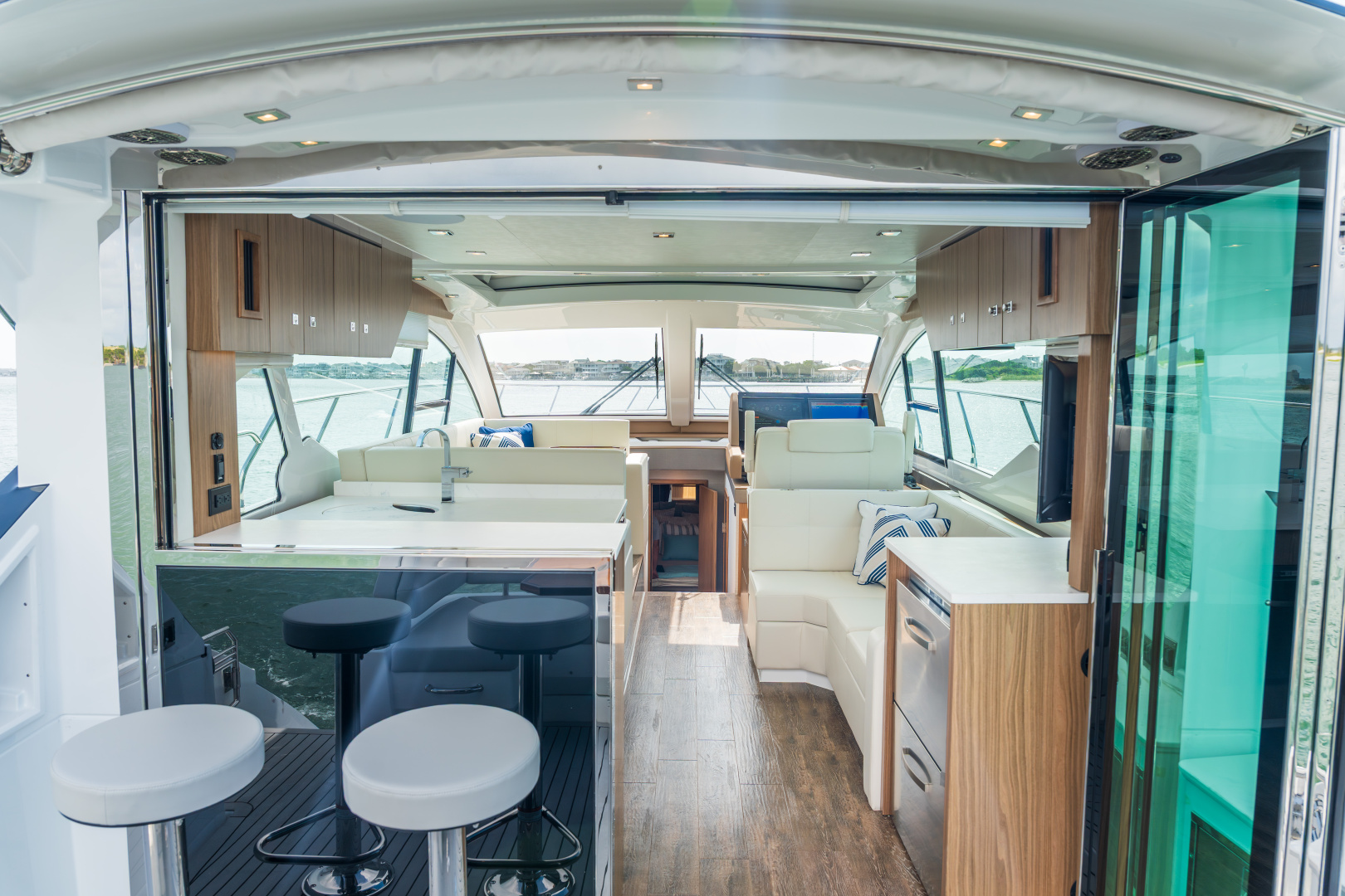 50ft Cruisers Yachts Yacht For Sale 50ft Cruisers Yachts Yacht For Sale