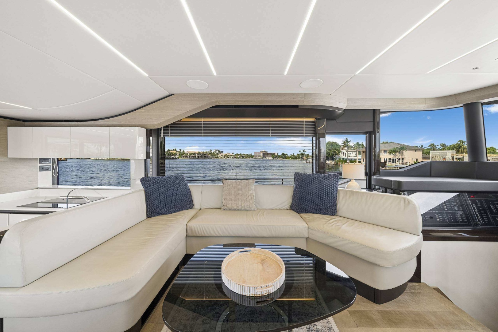 2022 Absolute Navetta 58