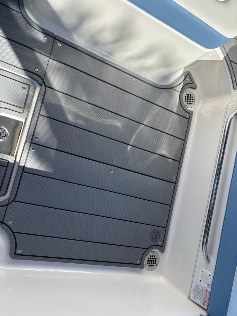 24ft Chaparral Yacht For Sale 24ft Chaparral Yacht For Sale