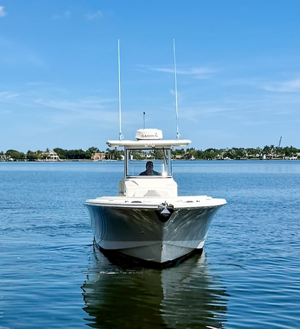2018 Edgewater 320CC — photograph 2