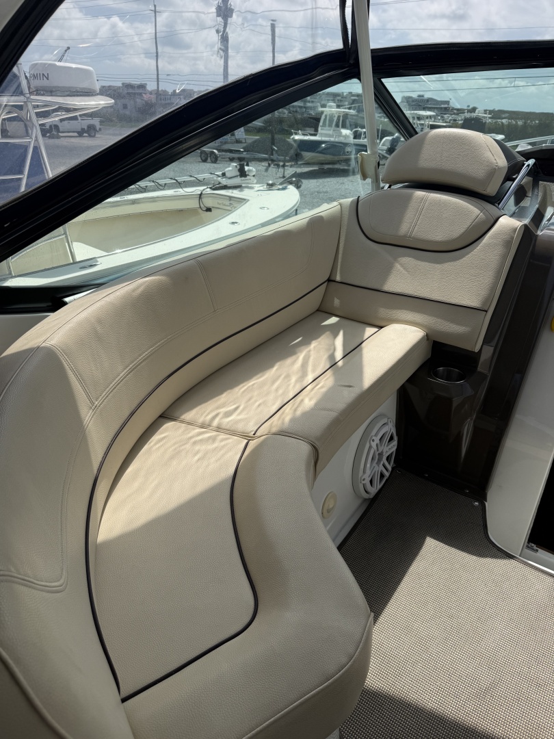 35ft Cruisers Yachts Yacht For Sale