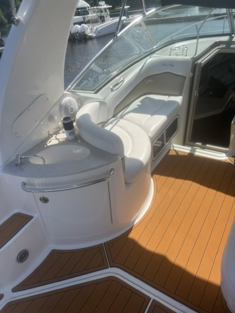 2008 Sea Ray Sundancer — photograph 5