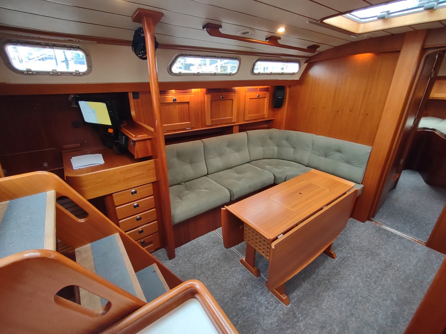 2004 Hallberg-Rassy 43
