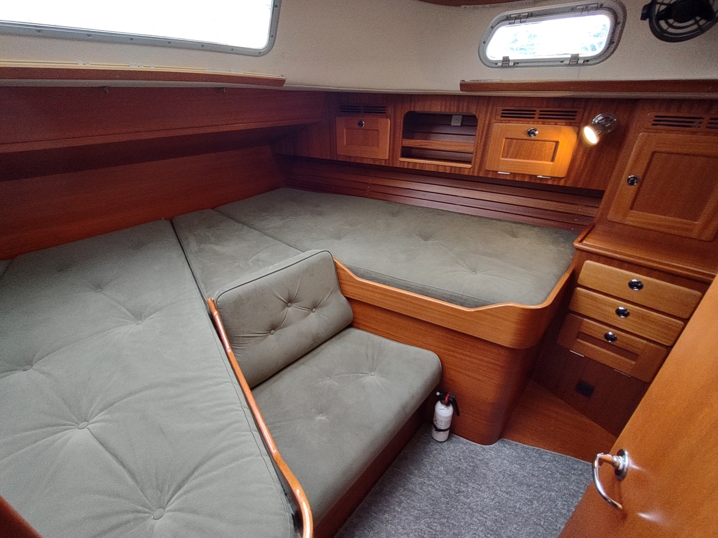 2004 Hallberg-Rassy 43