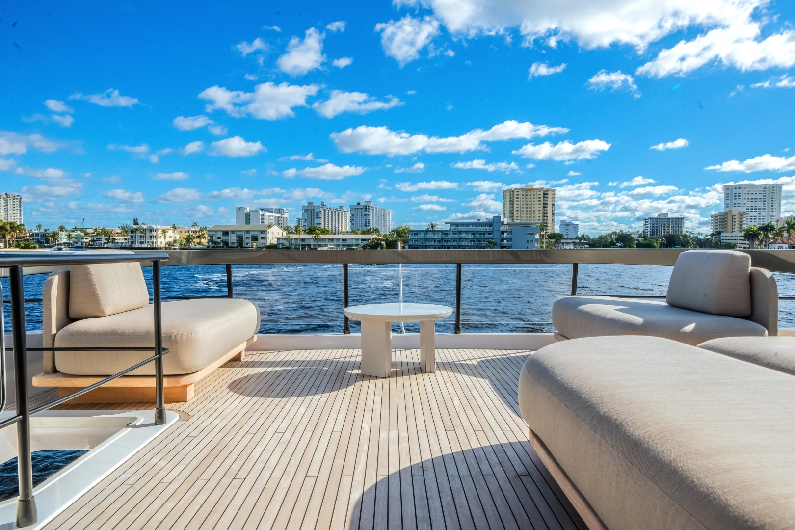 Azimut Fly 72 Yacht For Sale