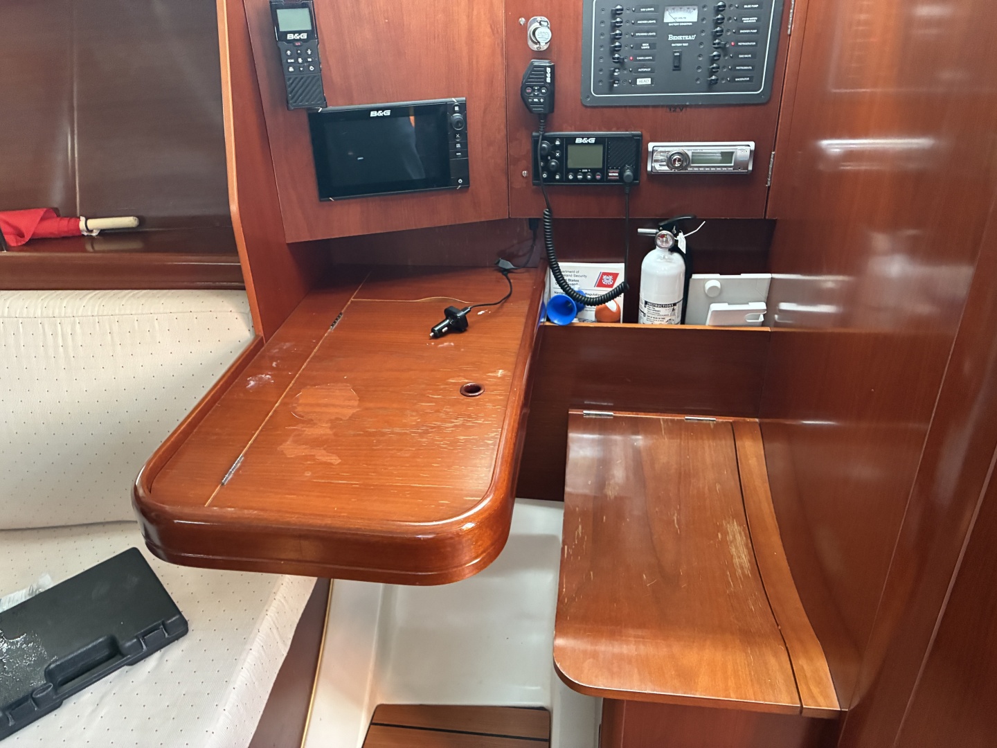 LunaYSol 37ft Beneteau Yacht For Sale LunaYSol 37ft Beneteau Yacht For Sale