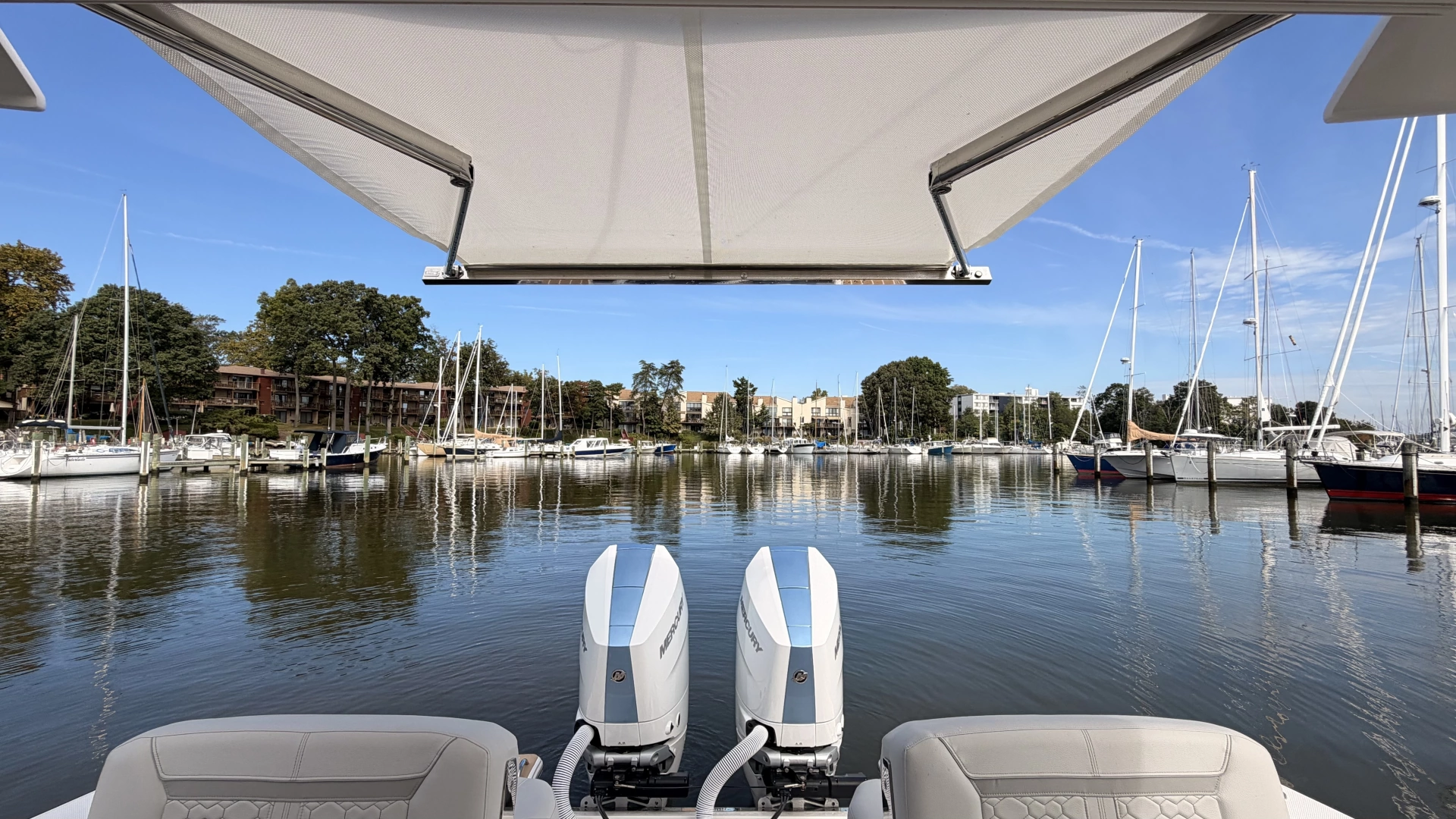 Tiara Yachts 34 LX Yacht For Sale