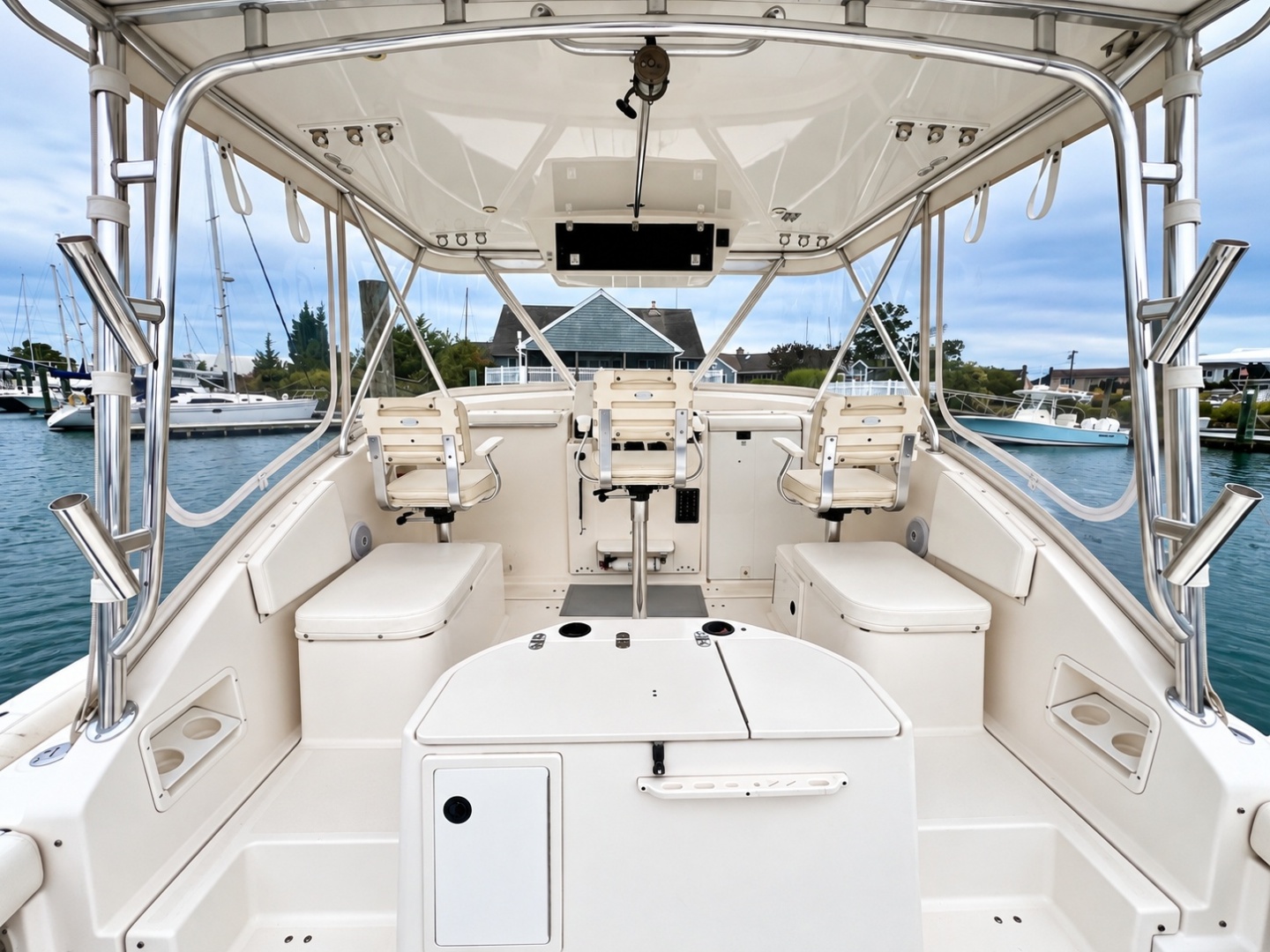 2003 Pursuit 3000 Offshore — photograph 5