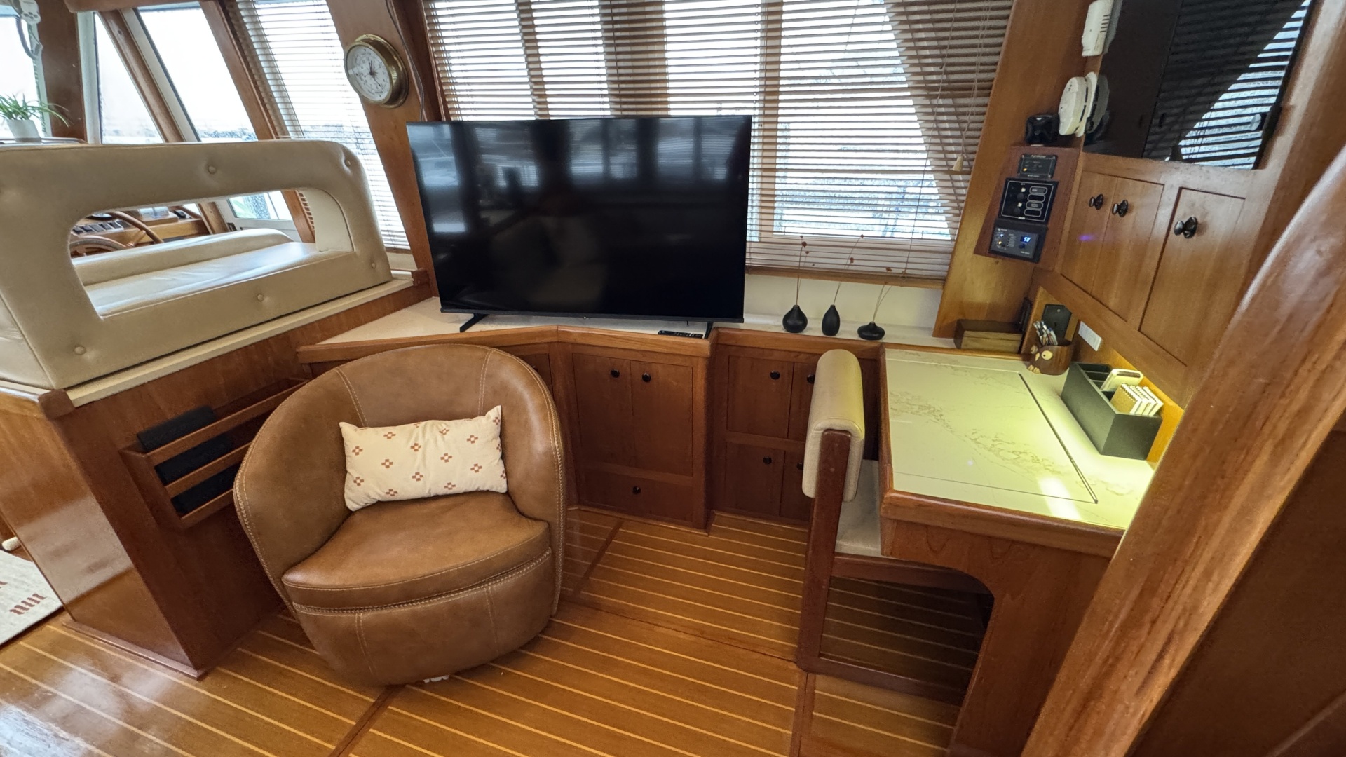 Charley 43ft Mainship Yacht For Sale