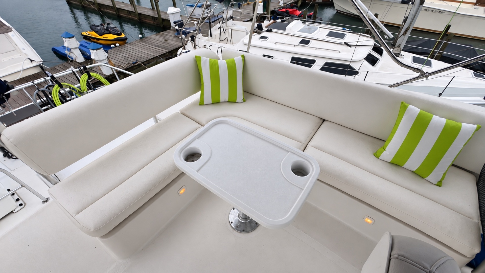 Flybridge Seating