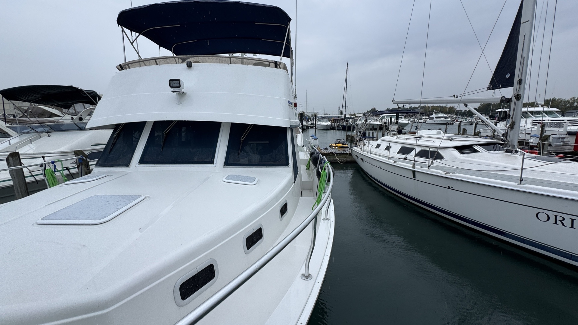 2001 Mainship 43 Trawler Aft Cabin — photograph 5