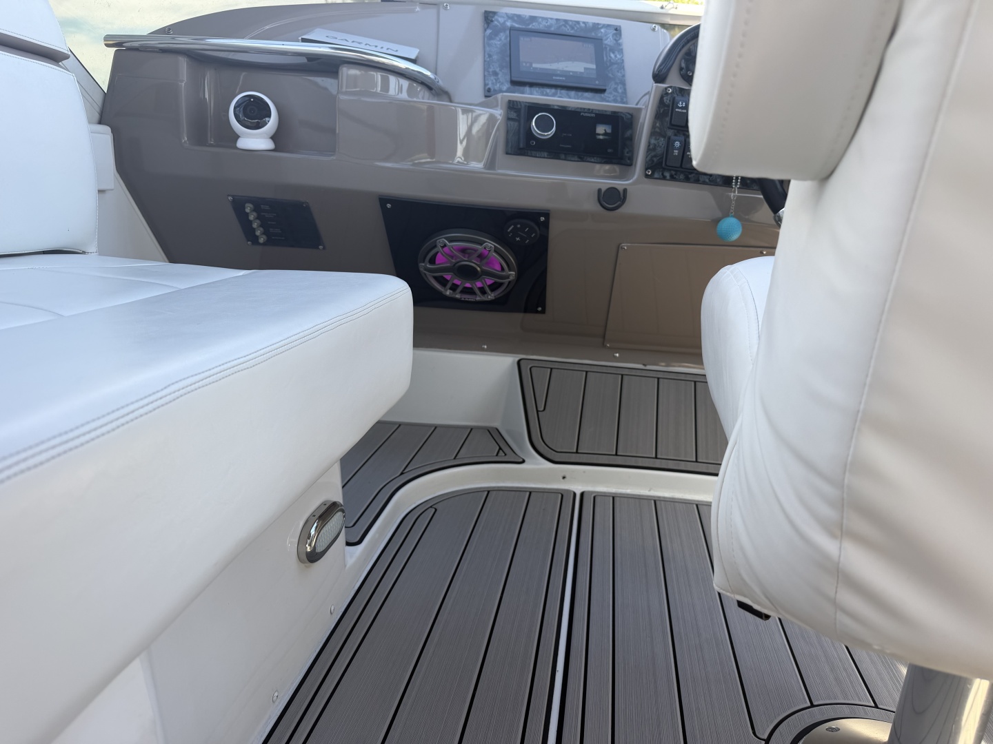 2000 Carver 396 Motor Yacht