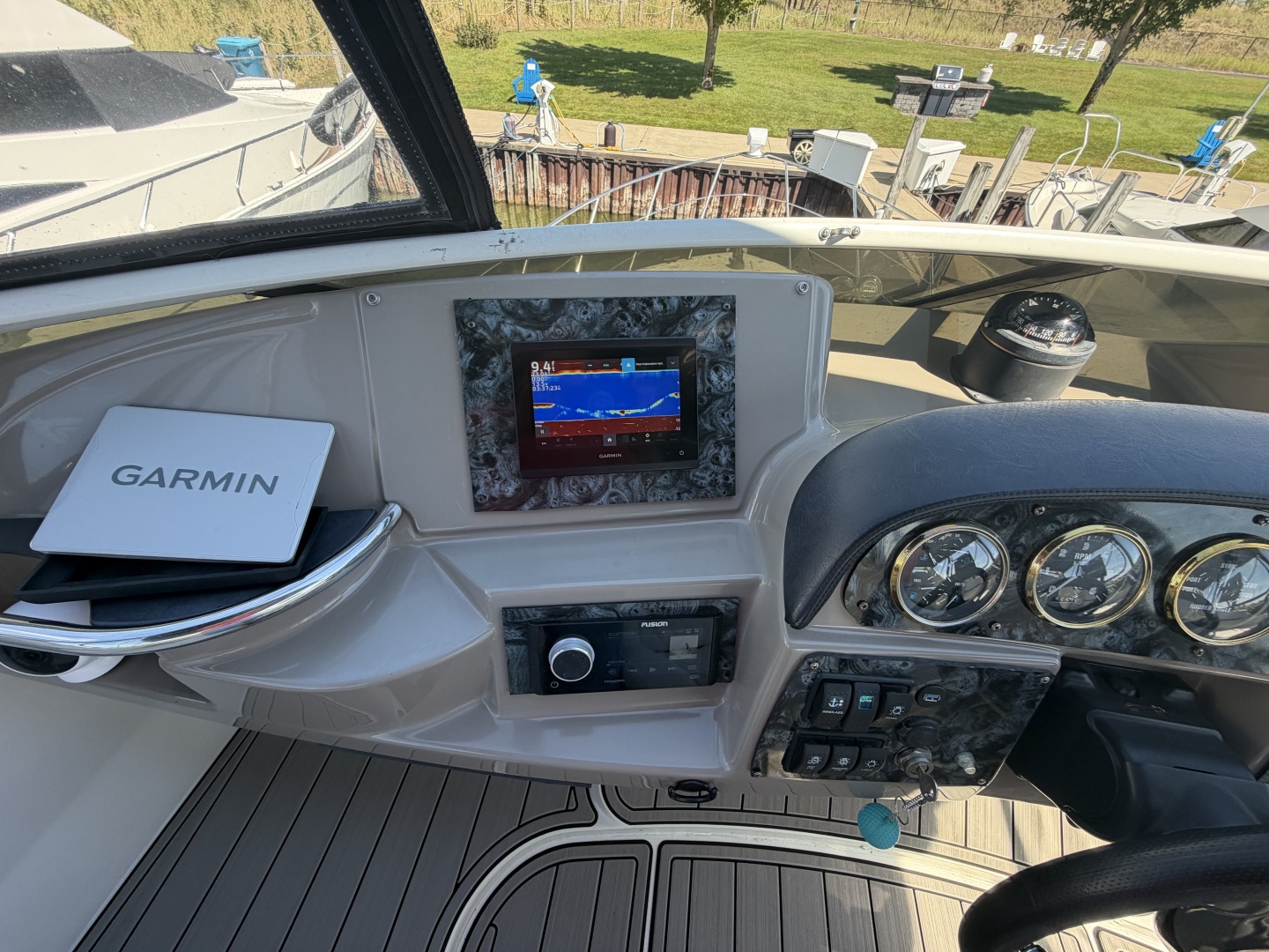 OUR HAVEN 39ft Carver Yacht For Sale